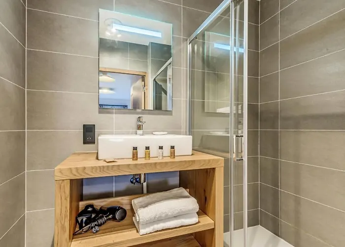 Résidence Les Terrasses De La Vanoise - 4 Pièces Pour 8 Personnes Mae-9203